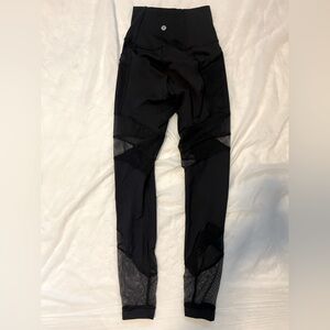 Lululemon mesh leggings Like New, Never Worn